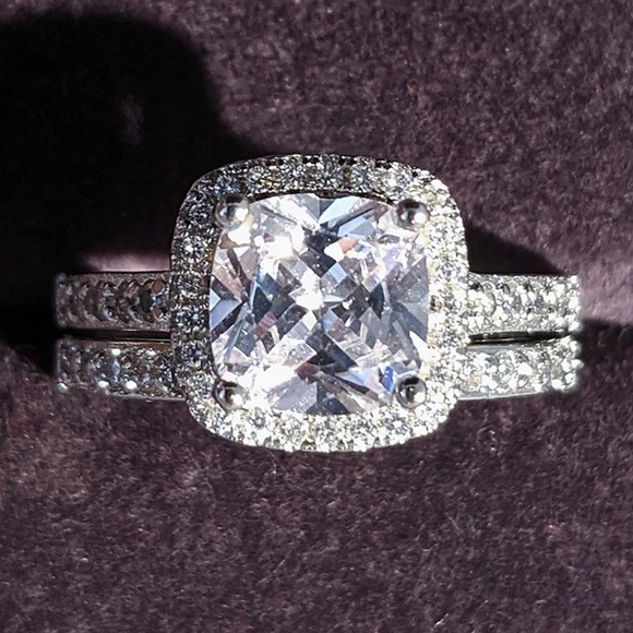 NEW 925 STERLING SILVER DIAMOND CUSHION RING, CUTE RING, SHINY RING. - Picture 5 of 6